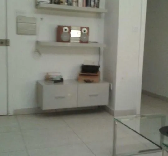 شقة Sea Front Balcony سليمة