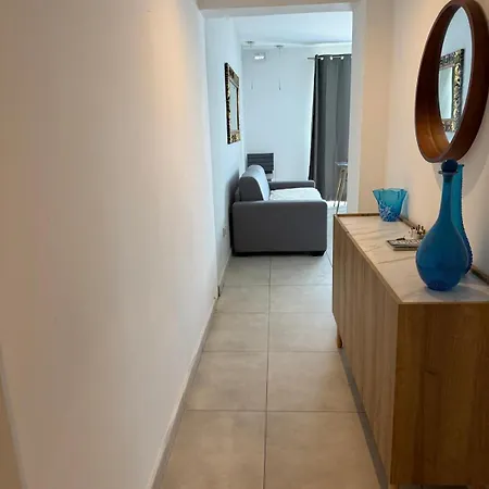 Sea Front Balcony * Sliema