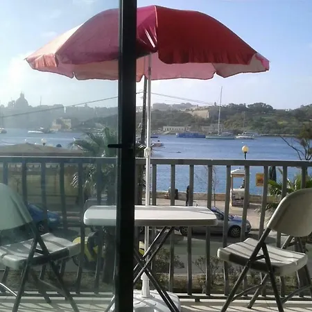 公寓 Sea Front Balcony 斯利马