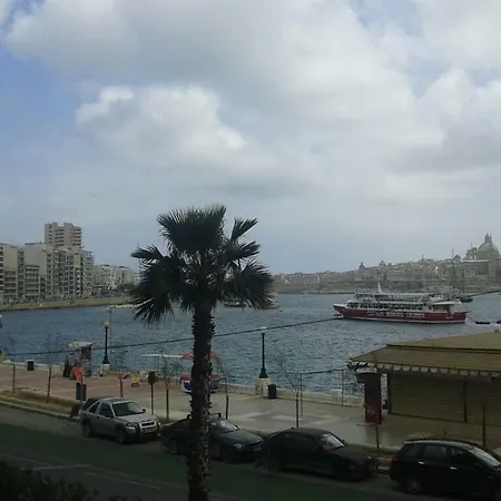 Sea Front Balcony Apartament *