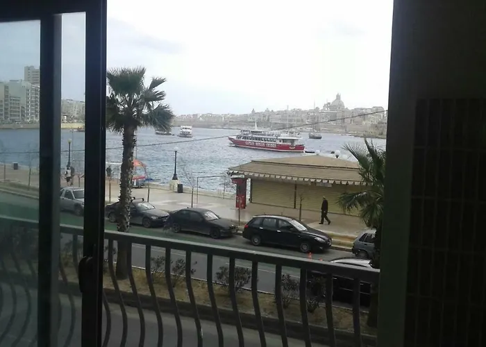 Sea Front Balcony Διαμέρισμα Σλιέμα