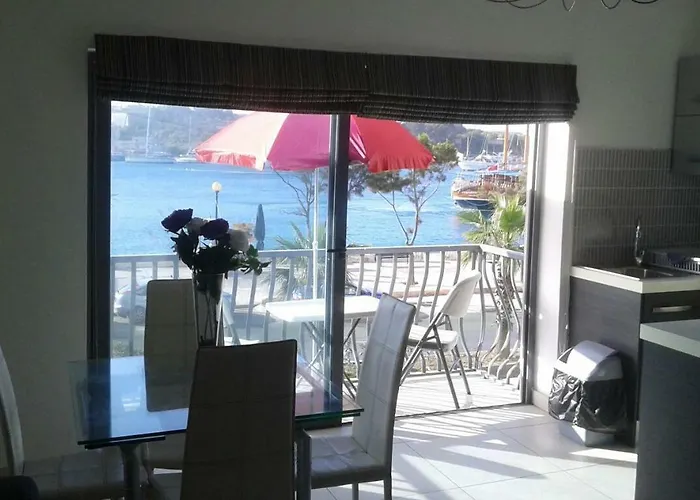 Daire Sea Front Balcony Sliema