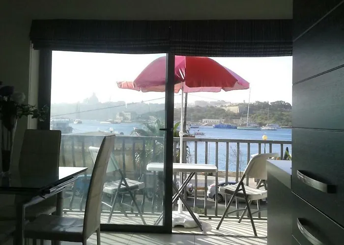 Διαμέρισμα Sea Front Balcony